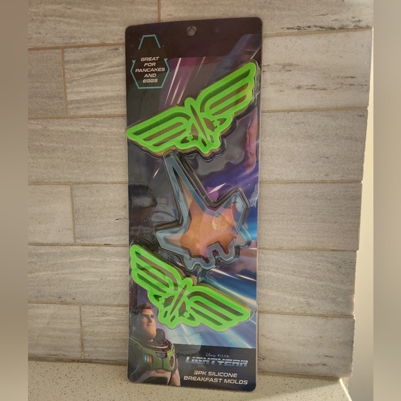 NWT Lightyear 3 Silicone Breakfast molds - Picture 1 of 6